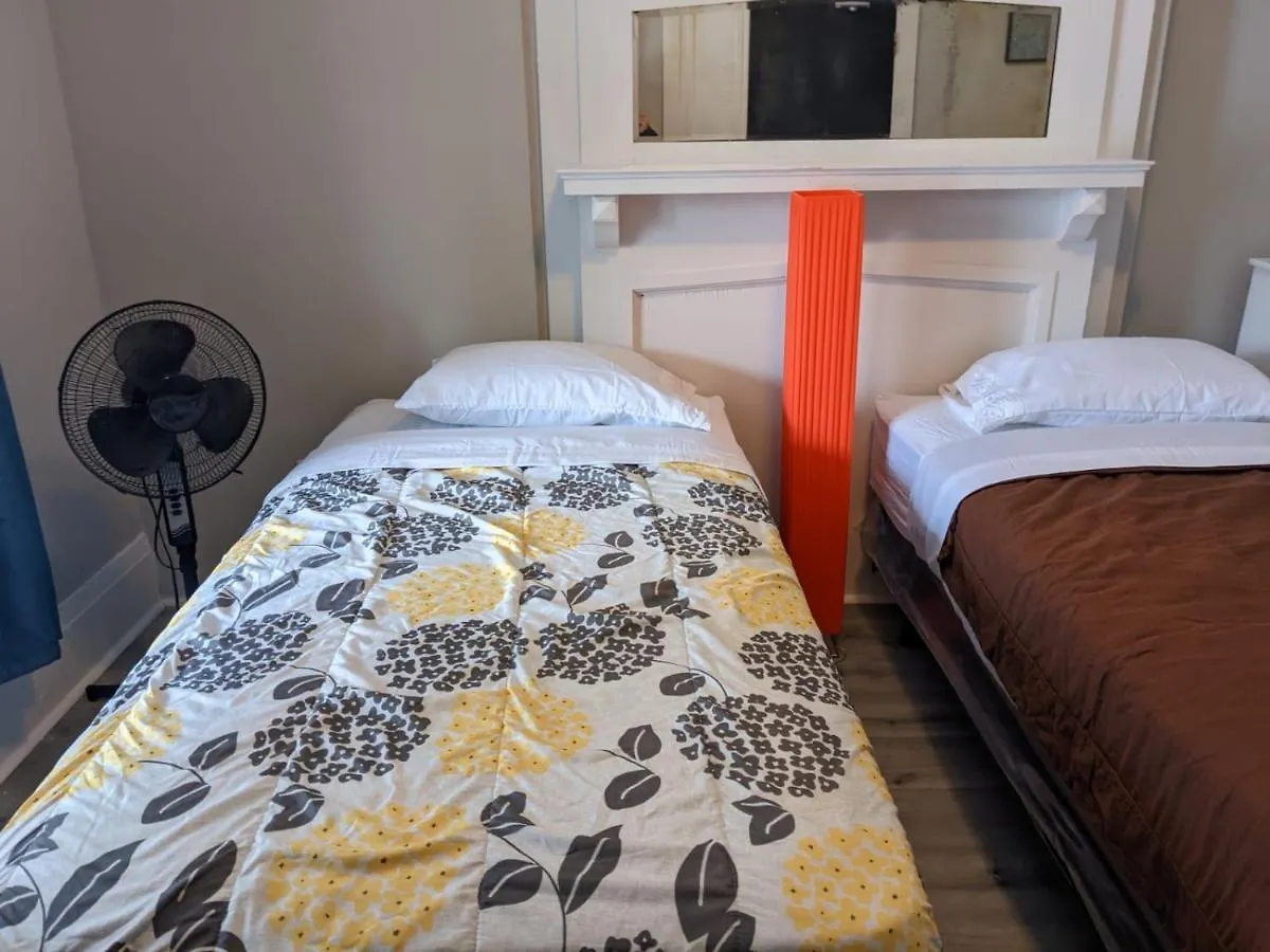 Toronto Furnished Living Rooms 0*,