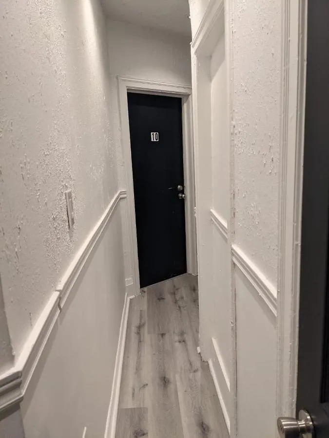 Toronto Furnished Living Rooms